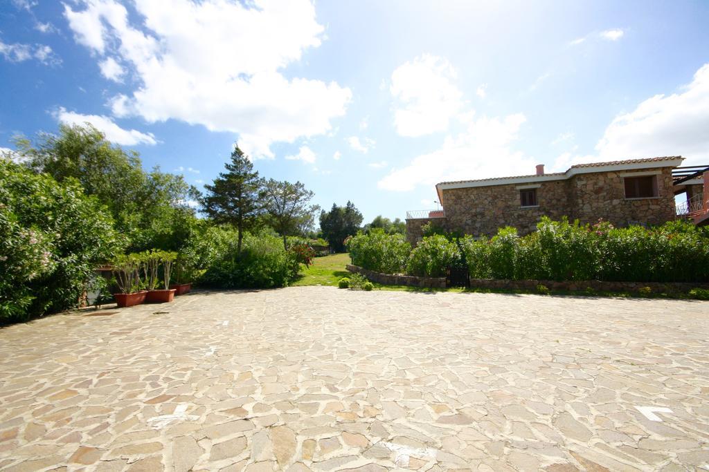 Residenze Dei Fiori Villa Porto Rotondo Luaran gambar