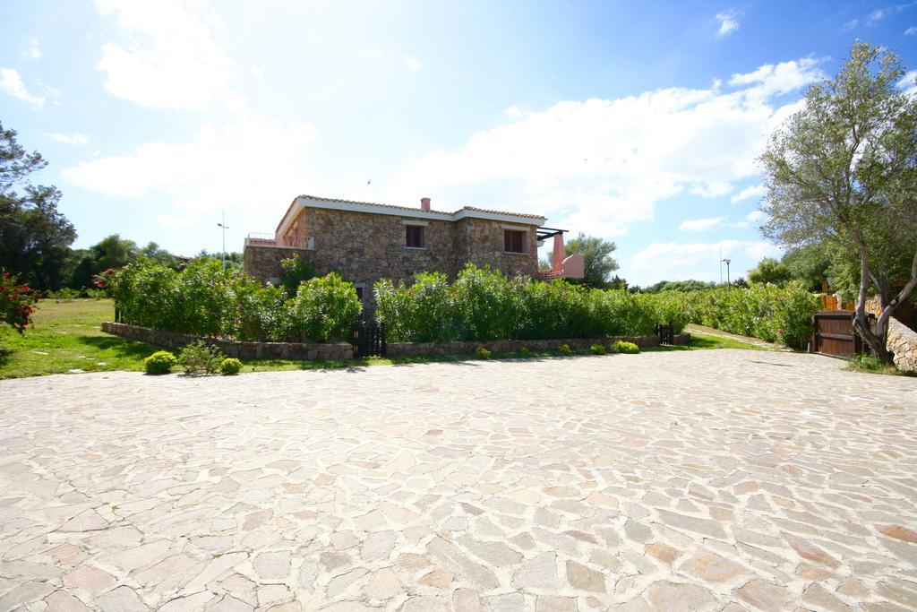 Residenze Dei Fiori Villa Porto Rotondo Luaran gambar