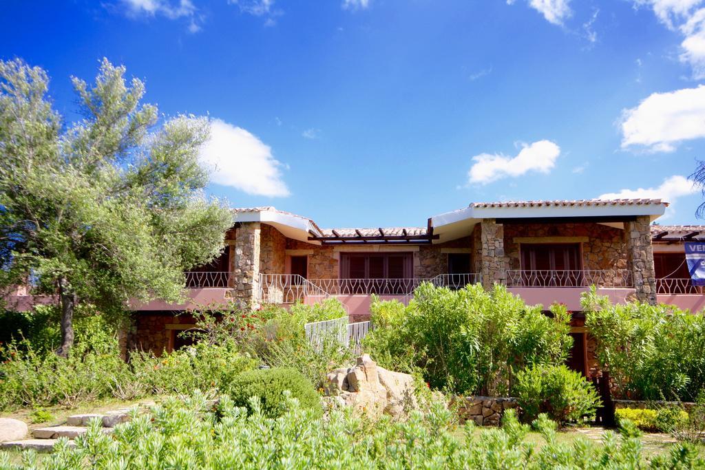 Residenze Dei Fiori Villa Porto Rotondo Luaran gambar