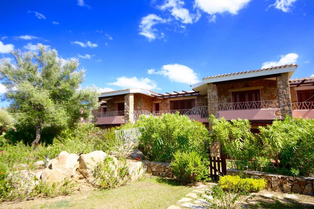 Residenze Dei Fiori Villa Porto Rotondo Luaran gambar