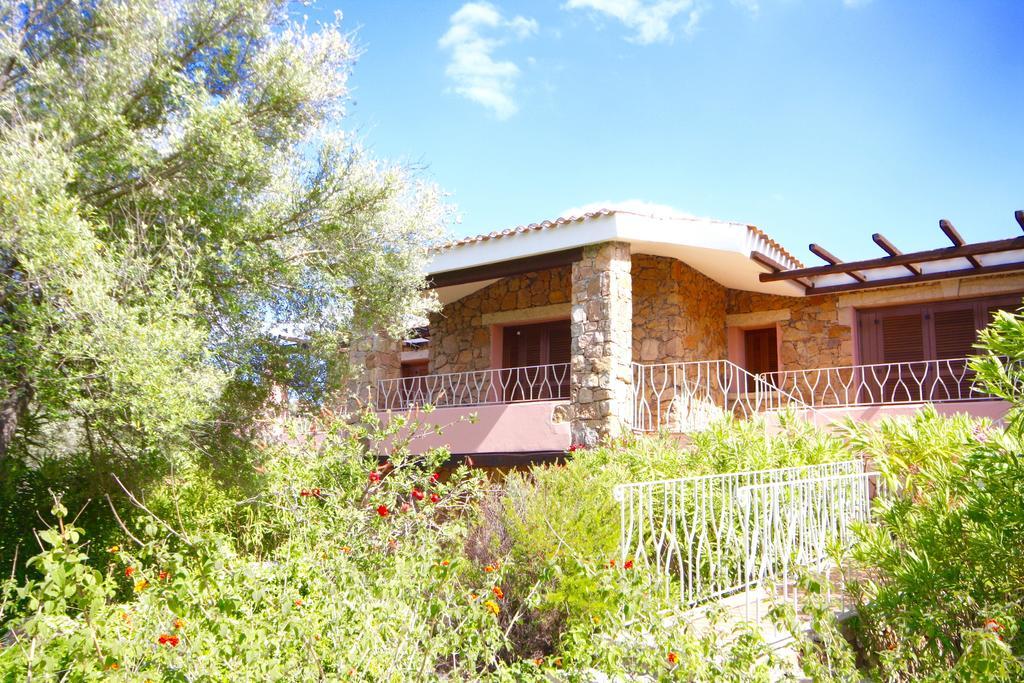 Residenze Dei Fiori Villa Porto Rotondo Luaran gambar