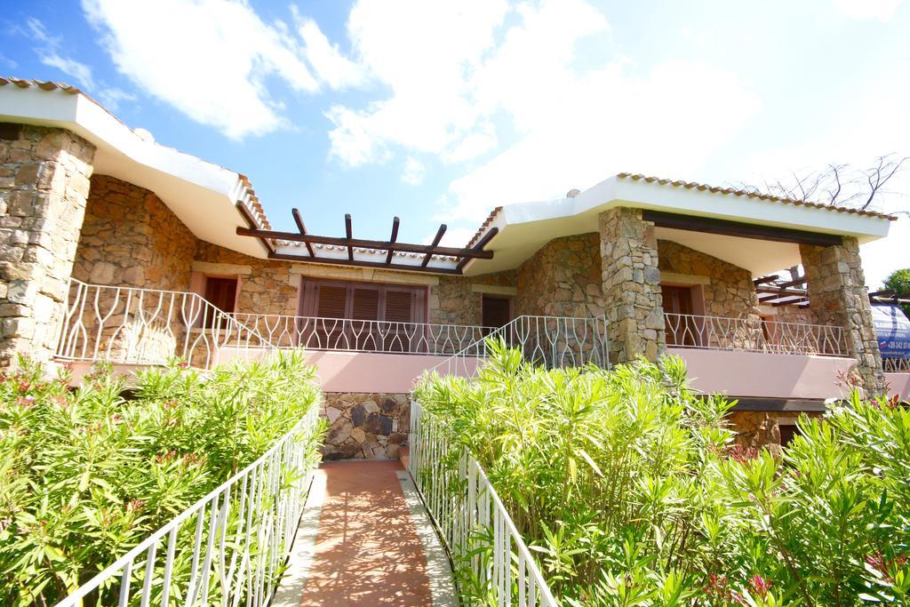 Residenze Dei Fiori Villa Porto Rotondo Luaran gambar