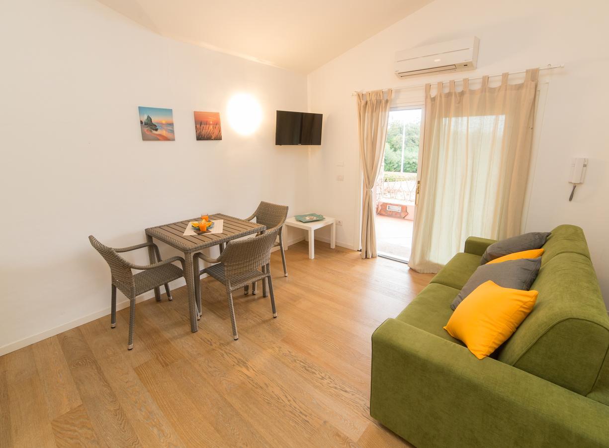 Residenze Dei Fiori Villa Porto Rotondo Luaran gambar